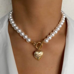 European Fashion Exaggerated Imitation Pearl Necklace Lock Round Coin Pendant Clavicle Chain Necklace
